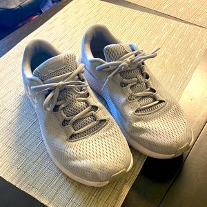 Under amour tennis shoes